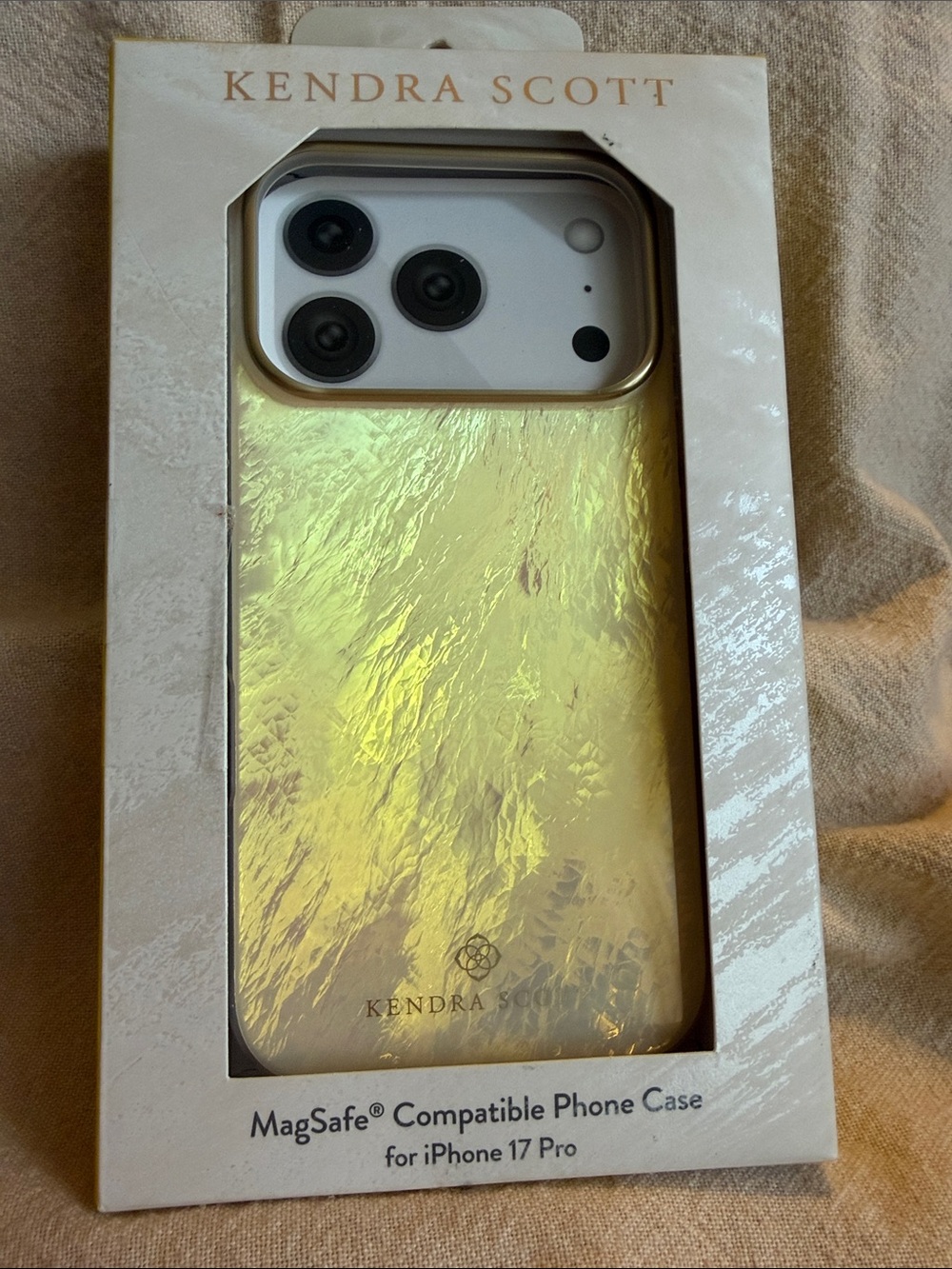 NWT~ Kendra Scott Iridescent Gold/Yellow Tone MagSafe iPhone 17 Pro Case